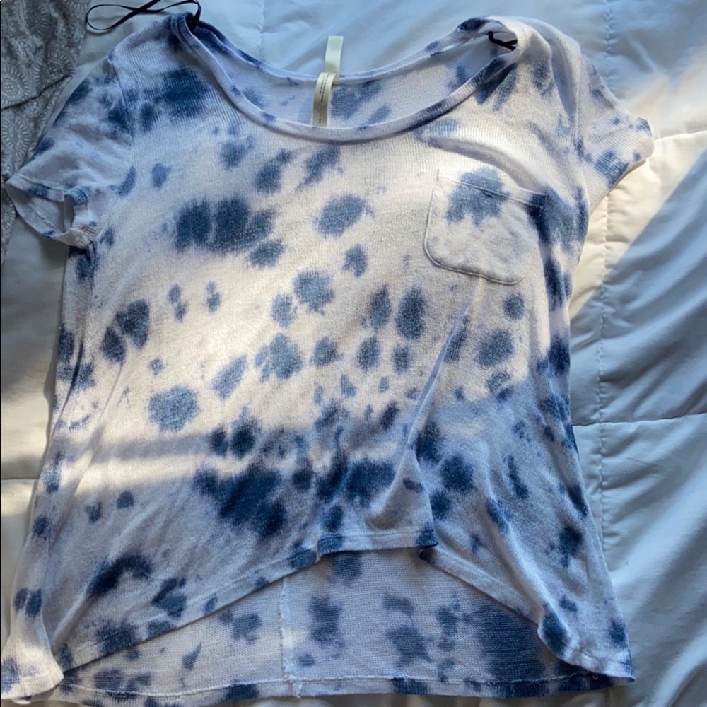 Thin t-shirt, flows
